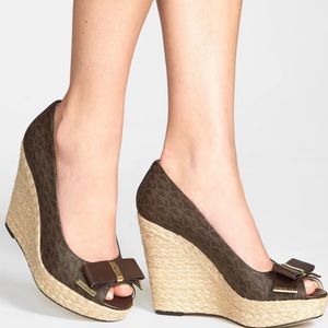 Michael Kors MKSig “Meg” Wedge Pump Brown Size 6.5